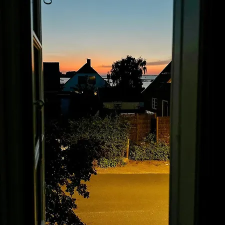 Townhouse From 1862 With Sunsets In Thorohuse Assens