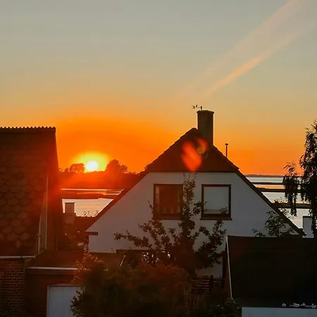 Townhouse From 1862 With Sunsets In Thorohuse Сasa de vacaciones Assens