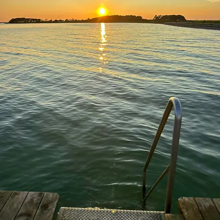 Townhouse From 1862 With Sunsets In Thorohuse * Assens